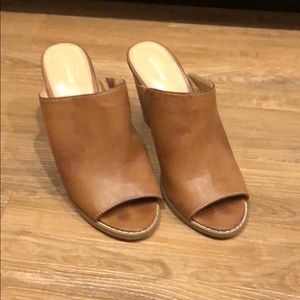 Saddle Brown block mule